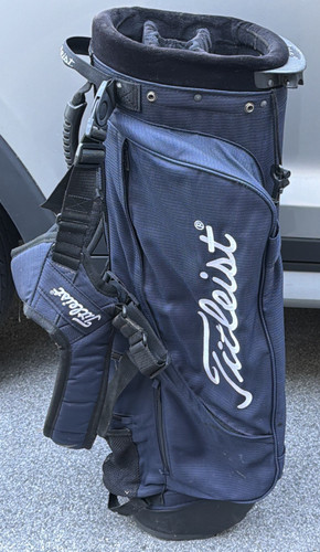 Titleist lightweight carry - lightweight,